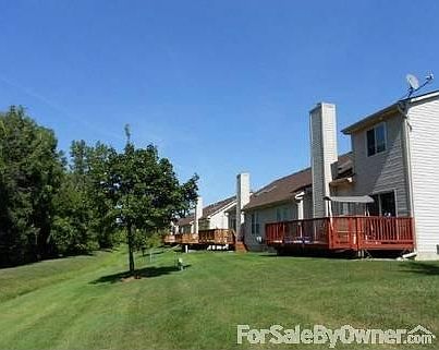 4th image of 437 N Oak Dr #1