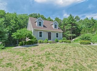 82 Church St, Uxbridge, MA 01569