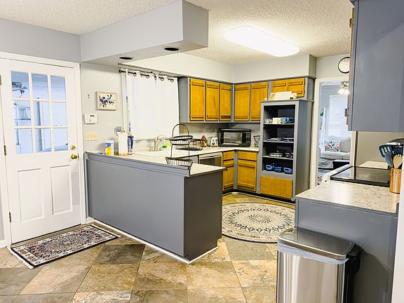 5th image of 7975 Cross Ridge Dr