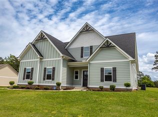 702 Riverside Ests, Lanett, AL 36863