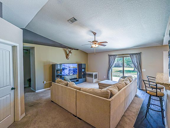 5th image of 8263 Montalban St