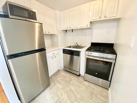 Rented by J PRESTON AND ASSOCIATES INC | media 26