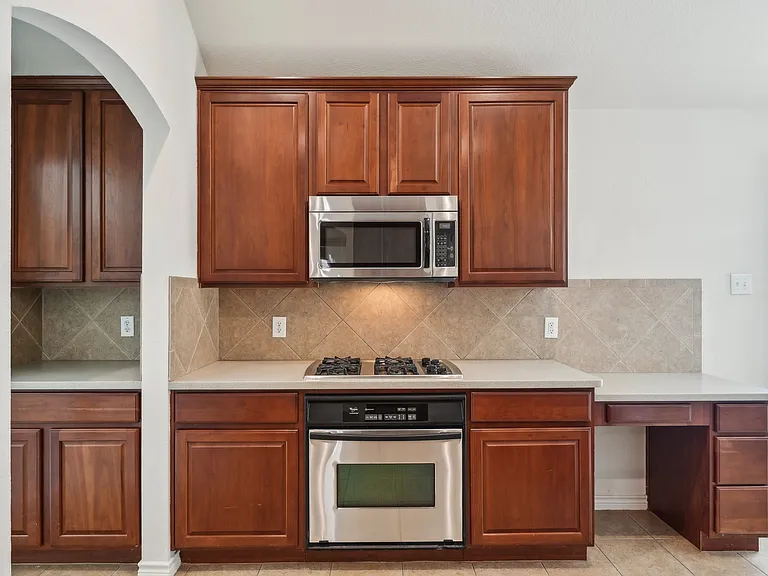 1280 Seymour Dr — Photo 10