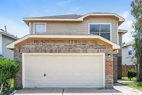 7423 Village Lake Dr Photo 1