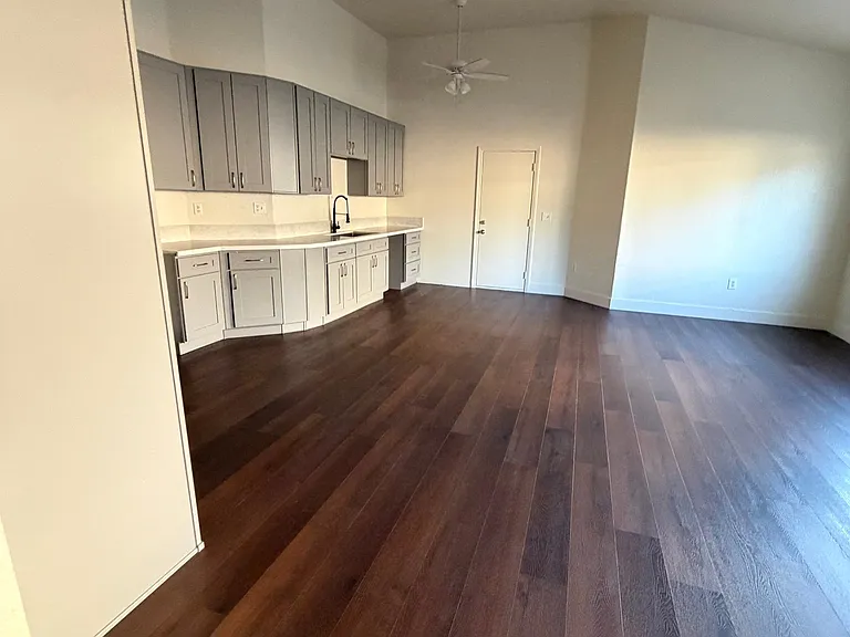 4667 Chamber St — Photo 8