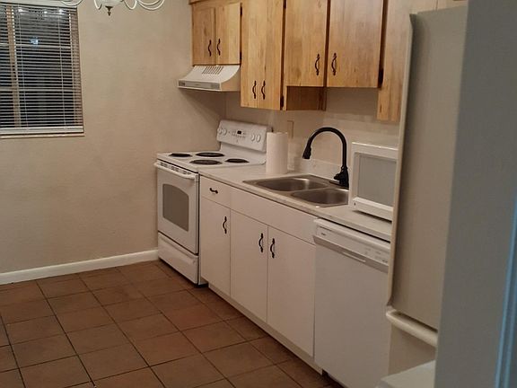 4th image of 1448 Norfolk St N