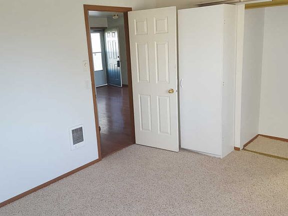 4th image of 808 E Shasta Ave