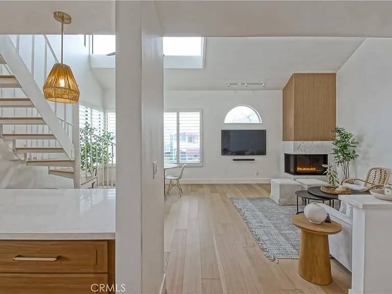 320 Marine Ave — Photo 17