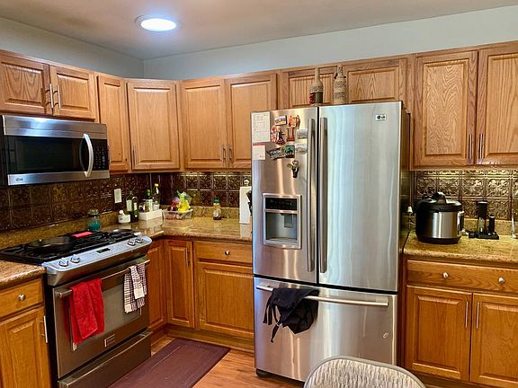 4th image of 6820 Moselle Dr