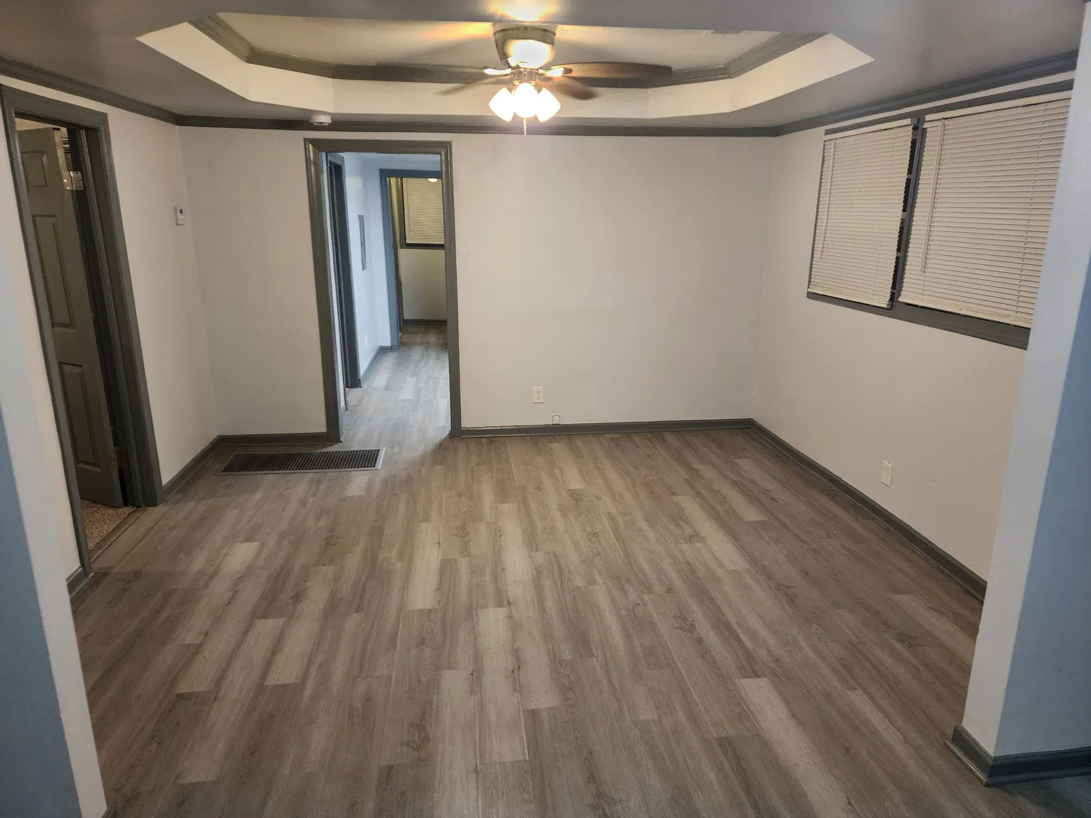 2 bed, 1.0 bath, 878 sqft, $1,655 — Photo 3