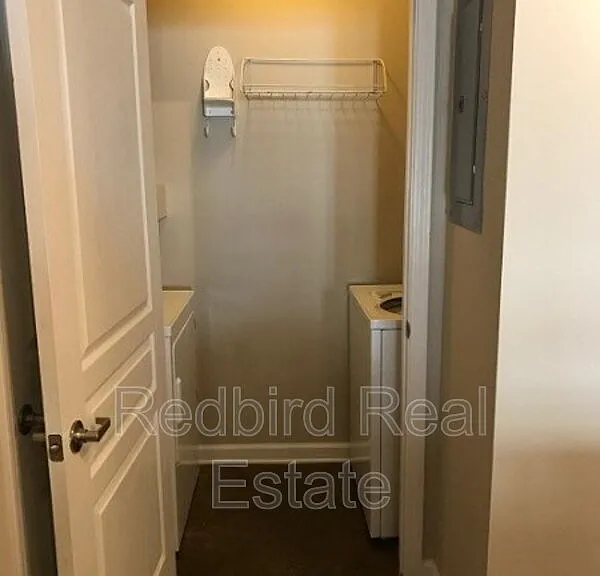 1803 Broadway #211 — Photo 13