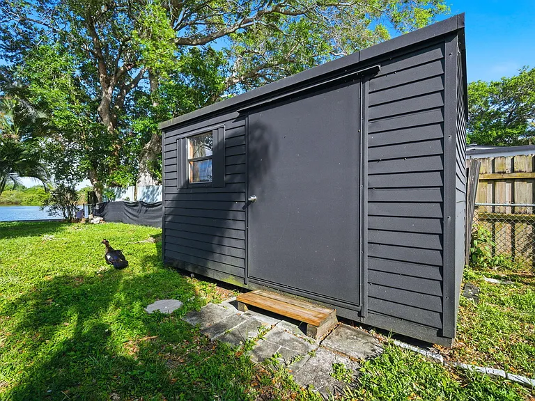 3019 N 57th Dr — Photo 43