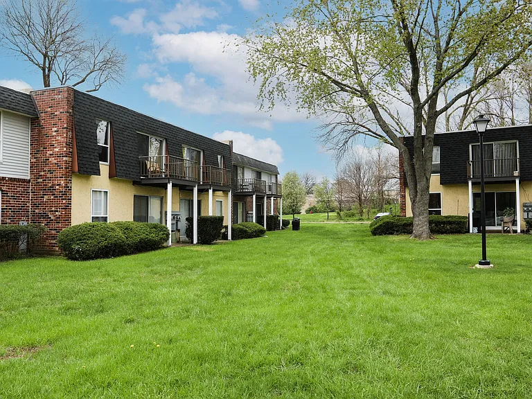 1330 Old Kings Hwy — Photo 1