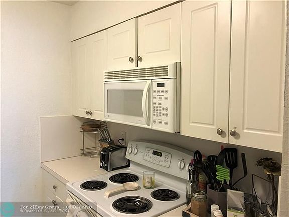 2nd image of 770 SE 2nd Ave APT B111
