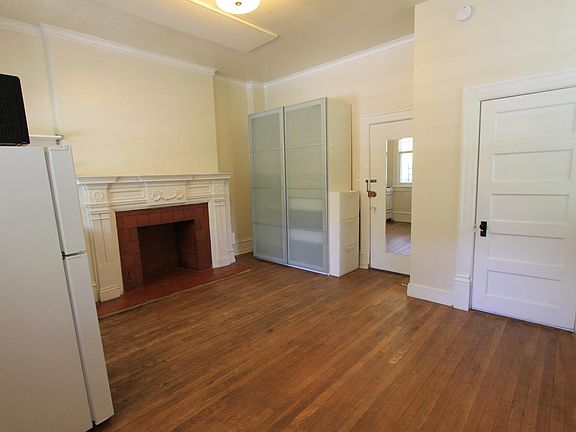 3rd image of 6818 Quincy St APT 1F