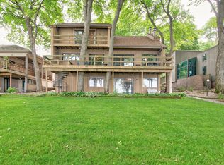 4911 Lake Shore Dr, Okoboji, IA 51355