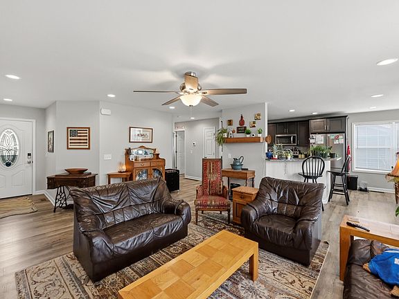 3rd image of 460 Balite Way