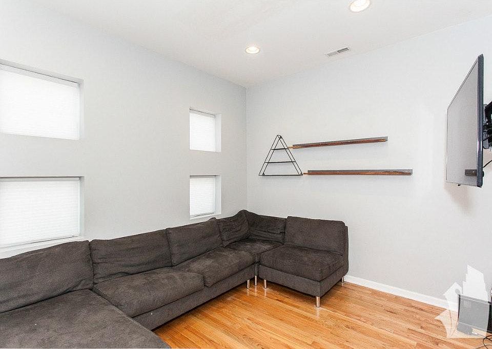 1st image of 1432 N Bell Ave