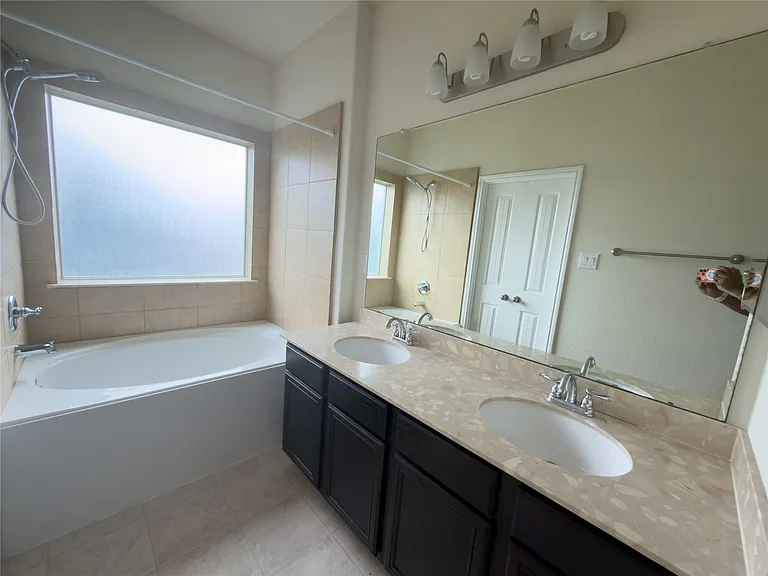 17035 Amarose Dr — Photo 22