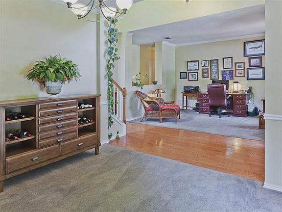 4th image of 5084 San Jacinto Dr
