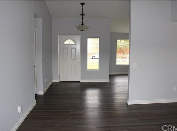 3rd image of 2546 E Richmond St