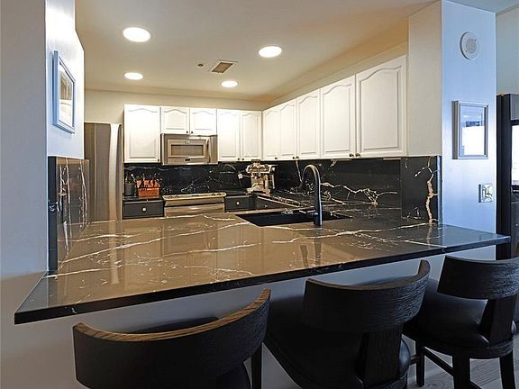 3rd image of 3475 Oak Valley Rd NE APT 1450