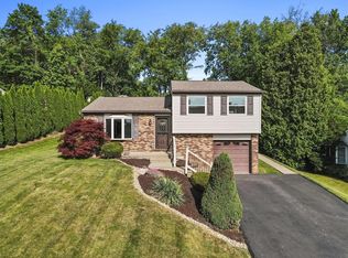 36 Forest Glen Dr, Imperial, PA 15126