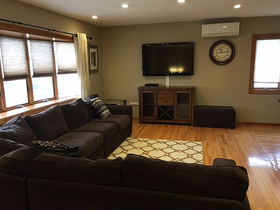 5th image of 463 Durant Ave