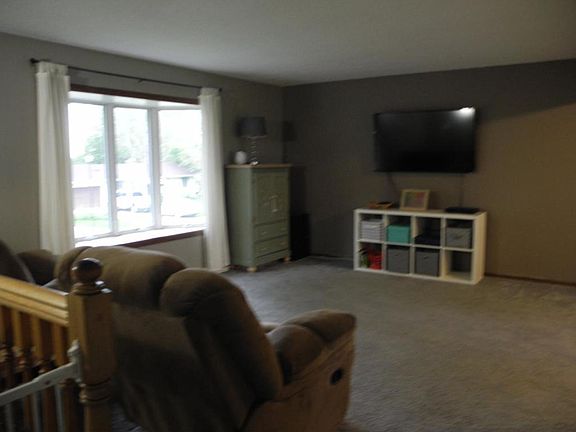 3rd image of 14837 Upper 55th St N