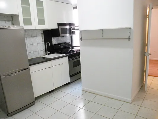 Rented by Site Realty Services | media 9