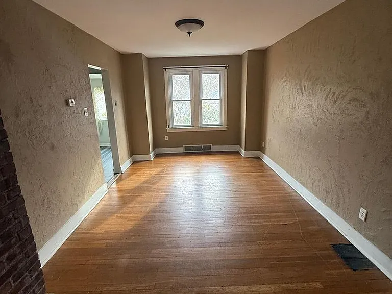 89 Haberman Ave — Photo 4