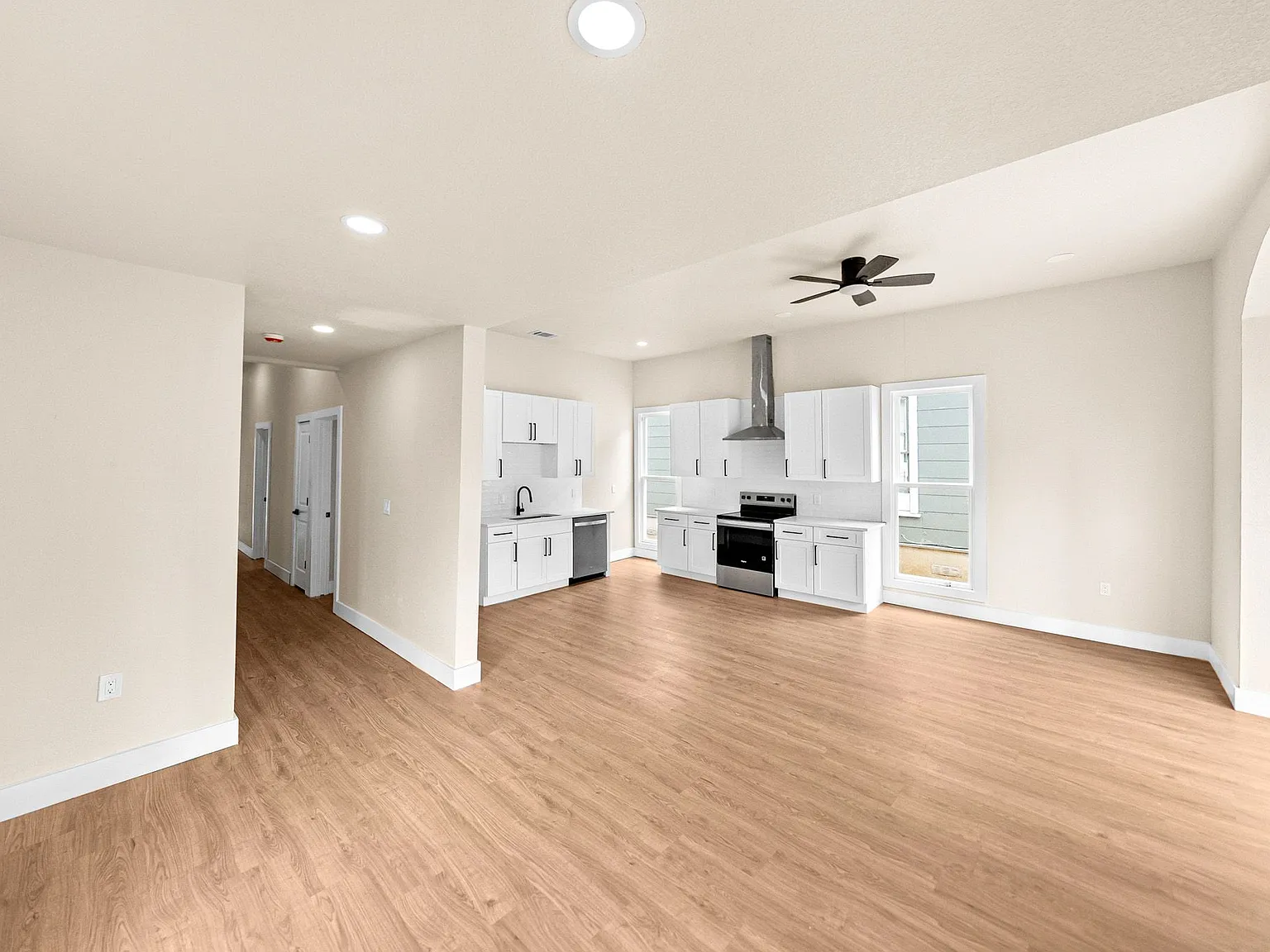 4 bed, 1488 sqft, $1,695 — Photo 4