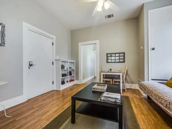 215 Blanco Rd APT 4, San Antonio, TX 78212