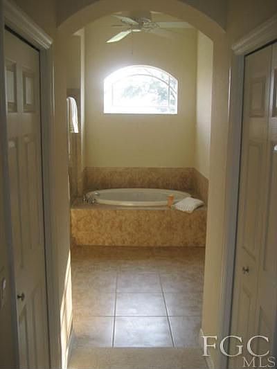 1st image of 307 SW 32nd Pl