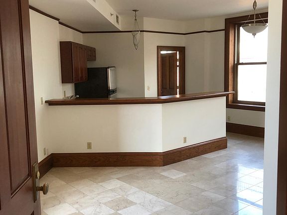 2nd image of 1280 Market St APT 405