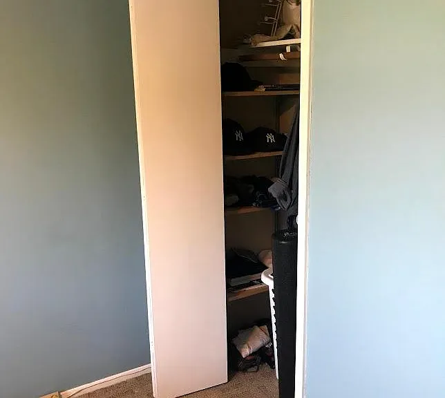 Second Bed closet