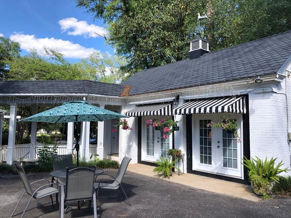 (undisclosed Address)