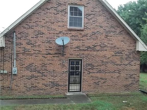 2nd image of 1277 Cloverdale Dr