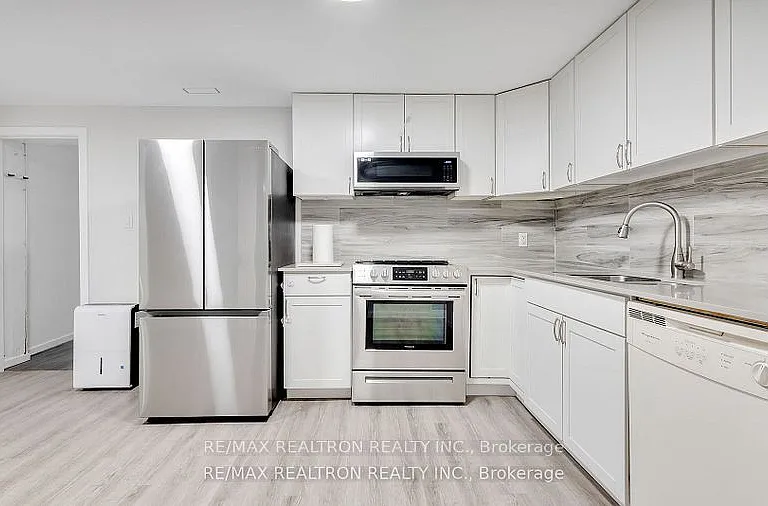 1282 Winter Ave #BASEMENT — Photo 11
