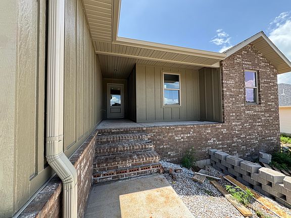 2nd image of 2608 W Pigeon Drive