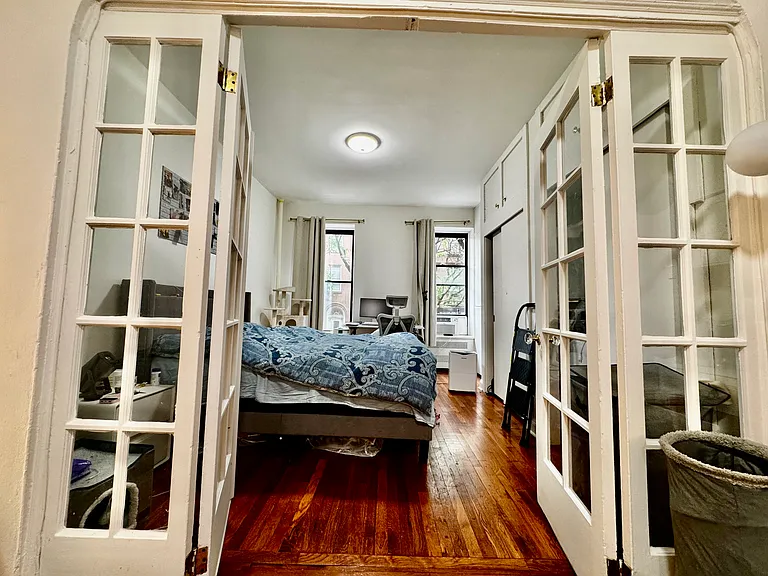 452 W 47th St #2B — Photo 5