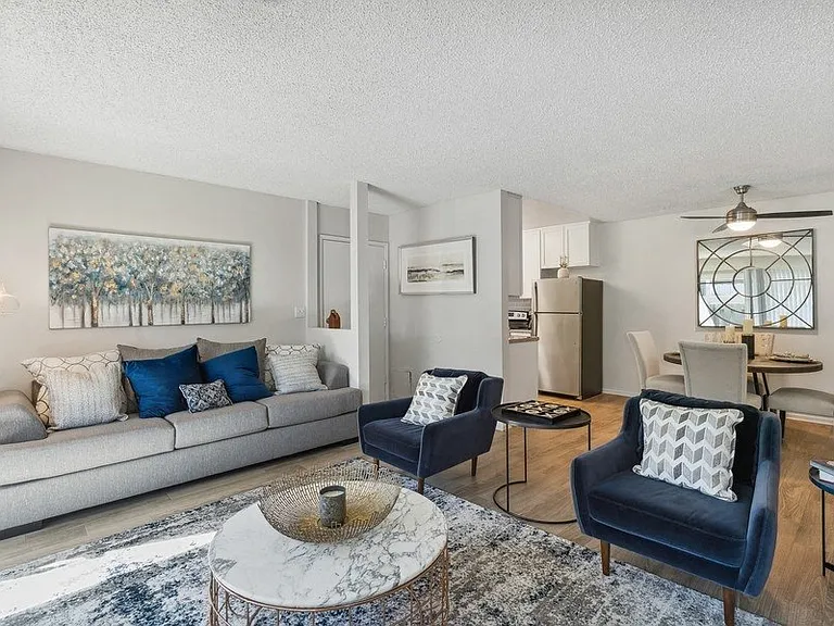 The District Apartment Homes — Photo 4
