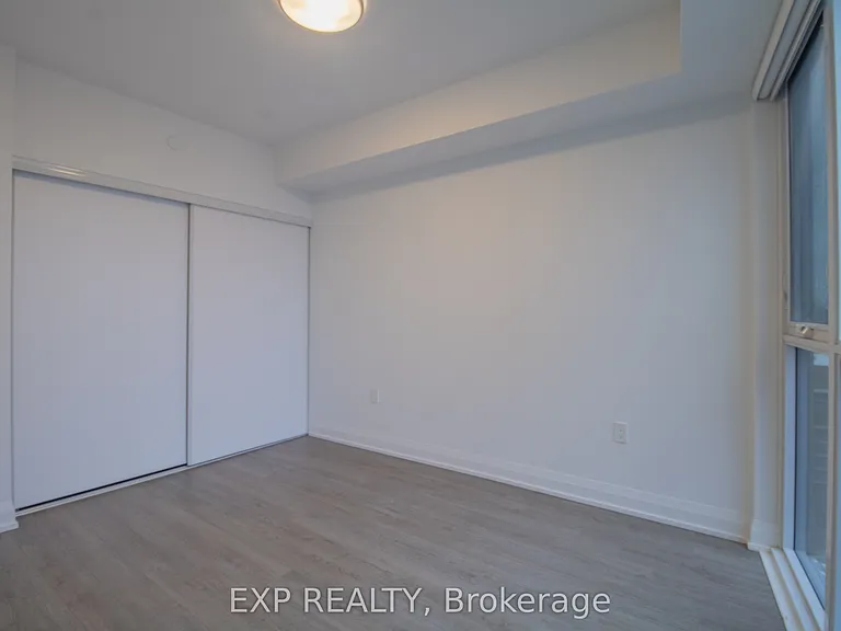 77 Mutual St #2210 — Photo 18