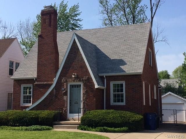 1st image of 36 University Ct