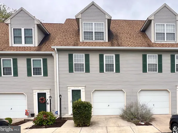 6306 Darlington Dr, Harrisburg, PA 17112