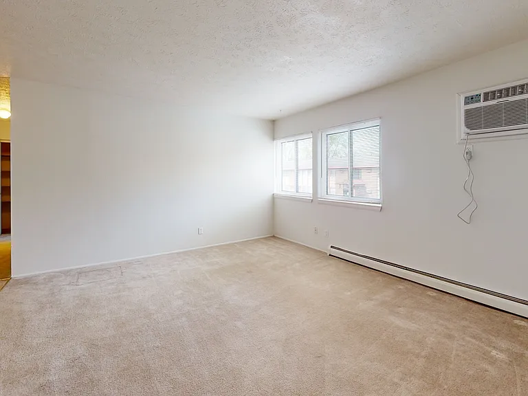 Kendall Manor Apartments — Photo 13