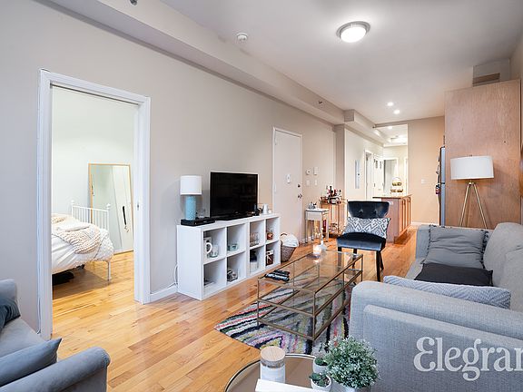 3rd image of 3215 Broadway #1