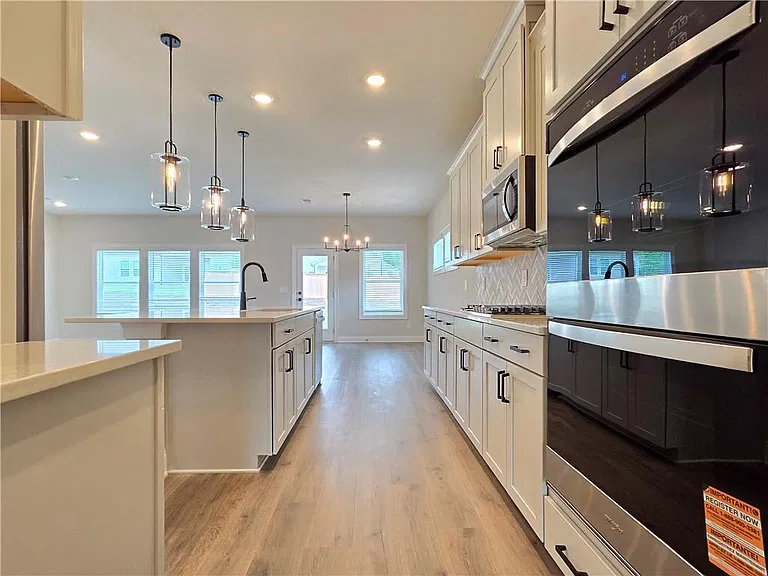 3158 Sweet Red Cir — Photo 12