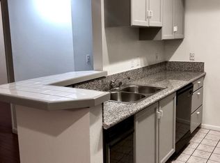 8915 Burton Way APT 202, Los Angeles, CA 90048