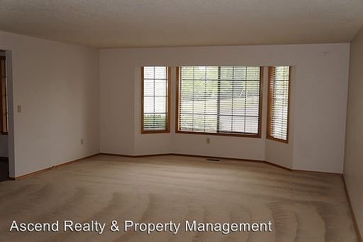 3rd image of 12796 SW Winter Lake Dr